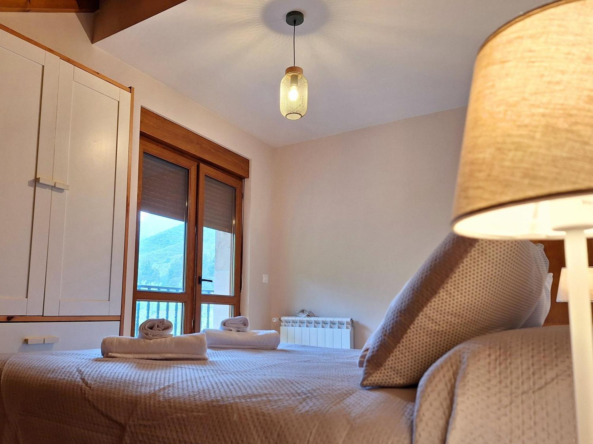 Ferienwohnung Entre Potes Y Picos Con Wifi Y Garaje Turieno Exterior foto